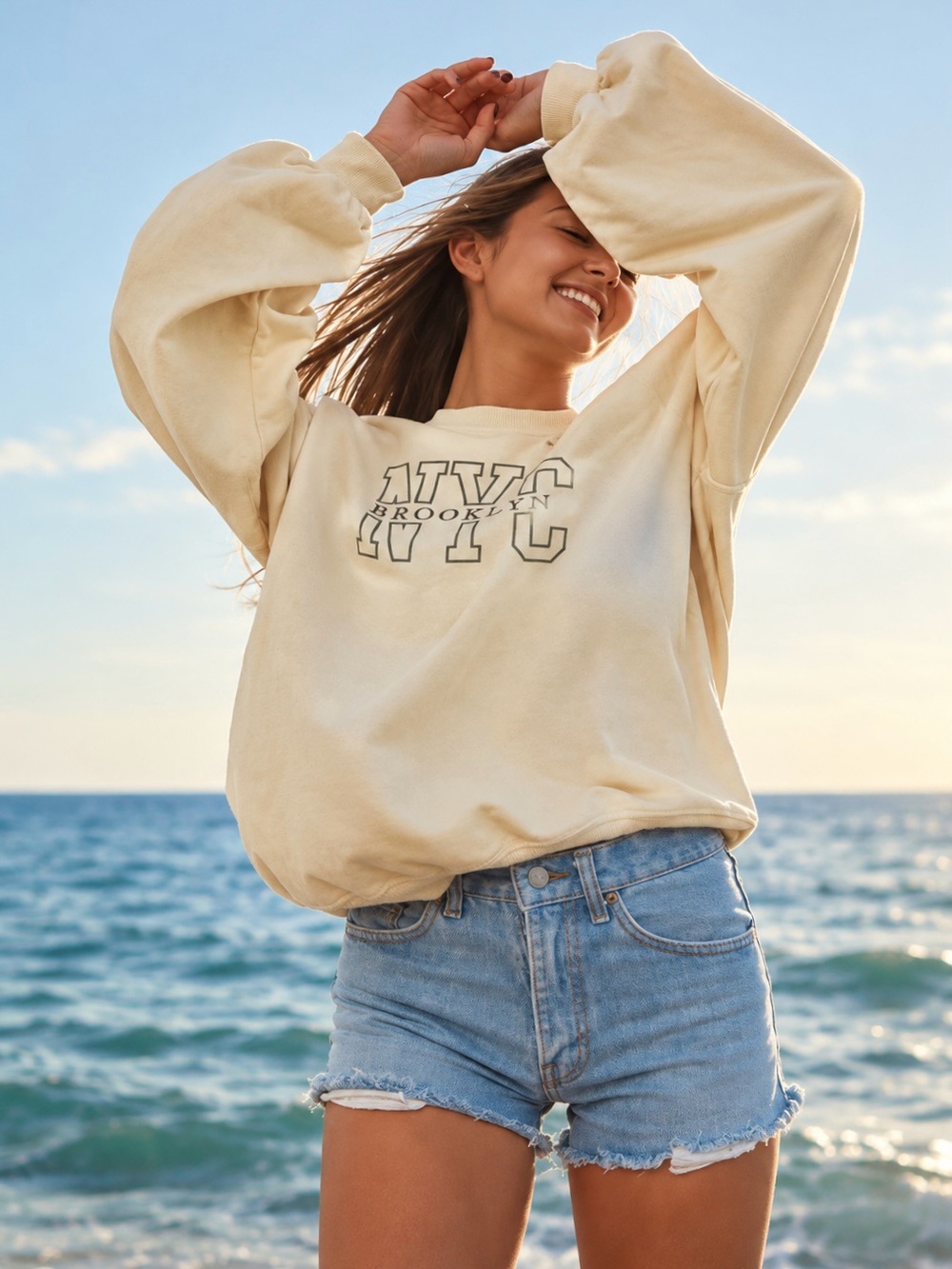 URBAN OUTFITTERS NWT M Brooklyn NYC Destination Embroidered Oversized Crewneck